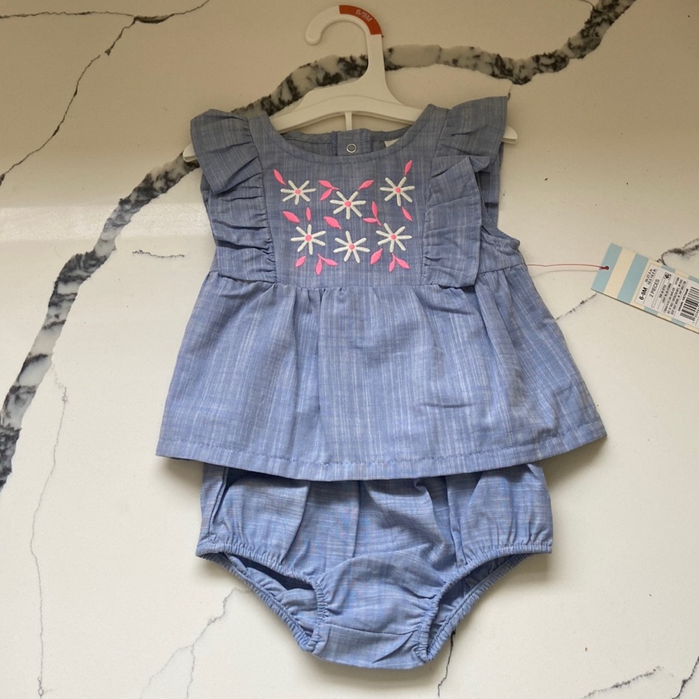 Two piece Baby Outfit (6-9 mos)